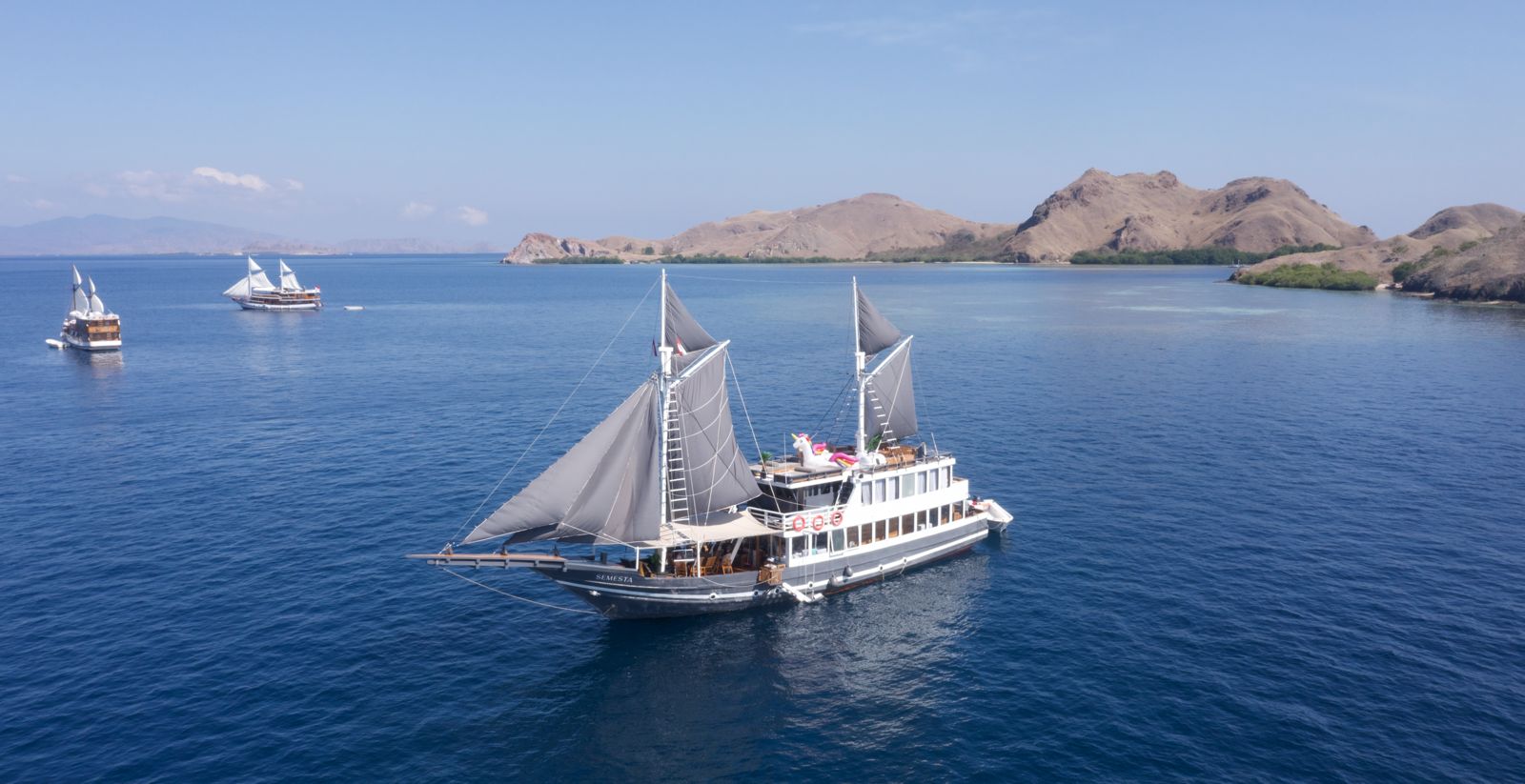 Sewa Kapal Semesta Voyage Phinisi | Taman Nasional Komodo | Labuan Bajo | Indonesia Juara Trip